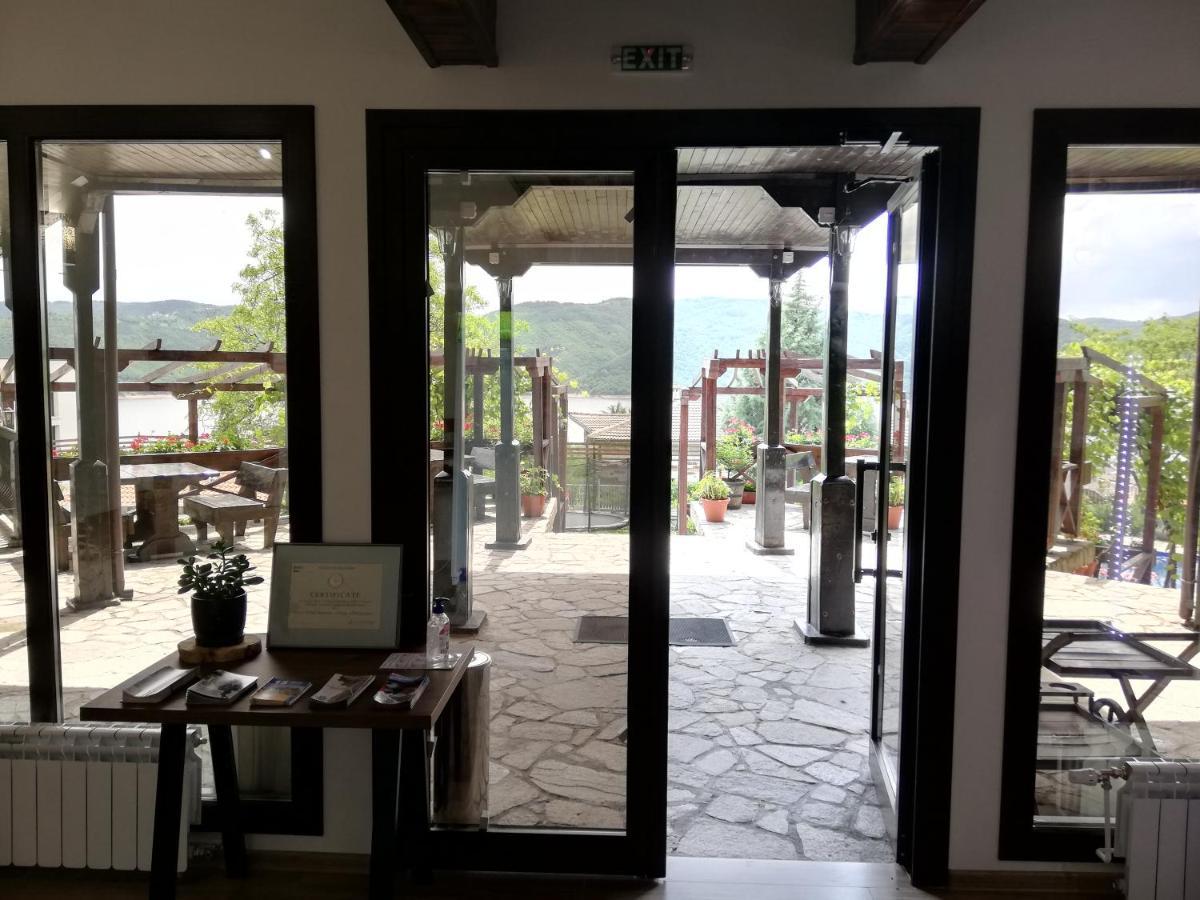 Trifon Zarezan Family Hotel Glavatartsi Eksteriør billede