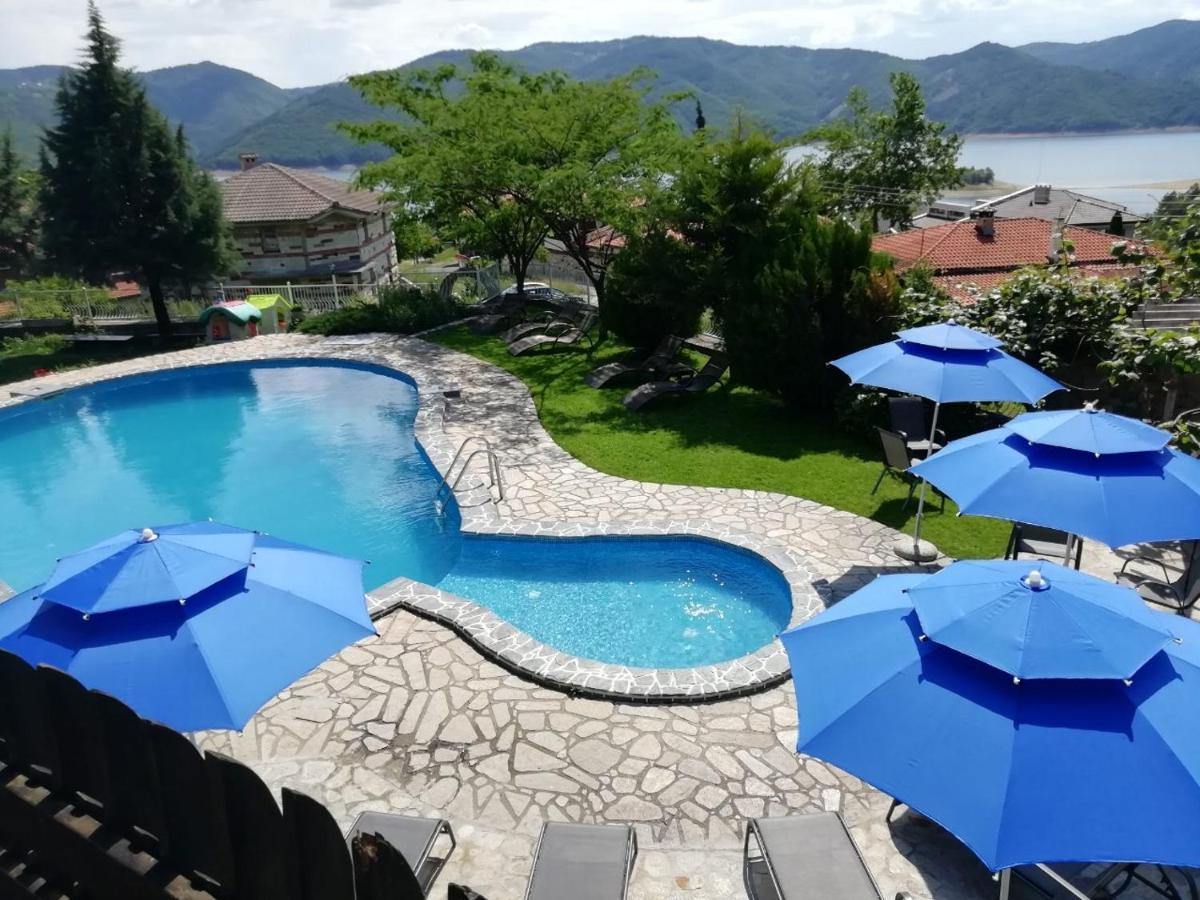 Trifon Zarezan Family Hotel Glavatartsi Eksteriør billede
