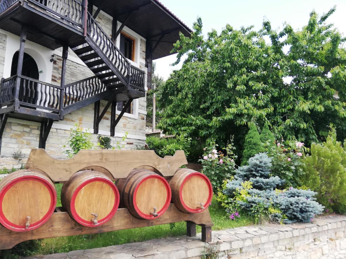 Trifon Zarezan Family Hotel Glavatartsi Eksteriør billede