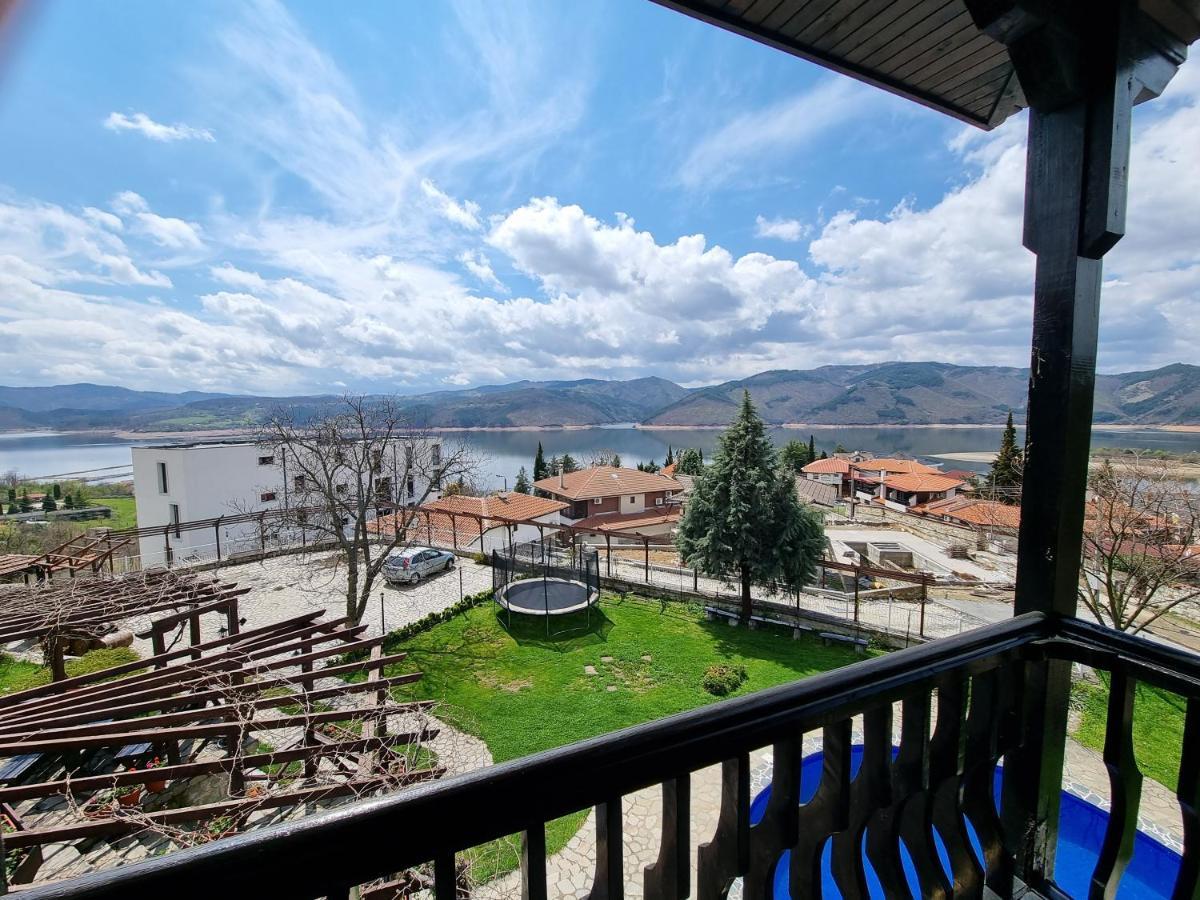 Trifon Zarezan Family Hotel Glavatartsi Eksteriør billede