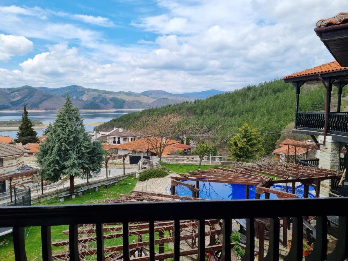 Trifon Zarezan Family Hotel Glavatartsi Eksteriør billede