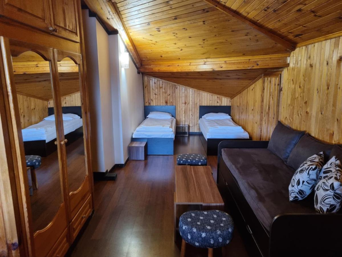 Trifon Zarezan Family Hotel Glavatartsi Eksteriør billede