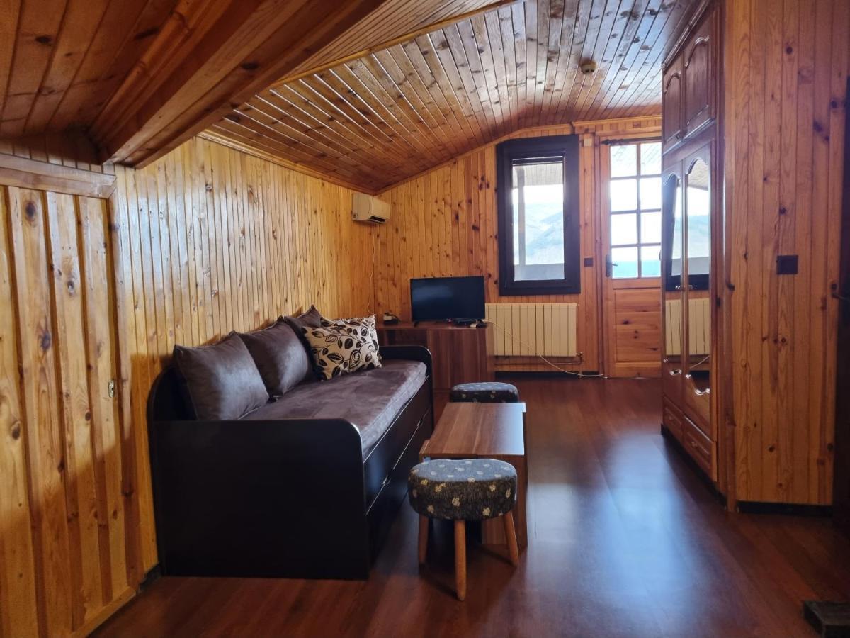 Trifon Zarezan Family Hotel Glavatartsi Eksteriør billede