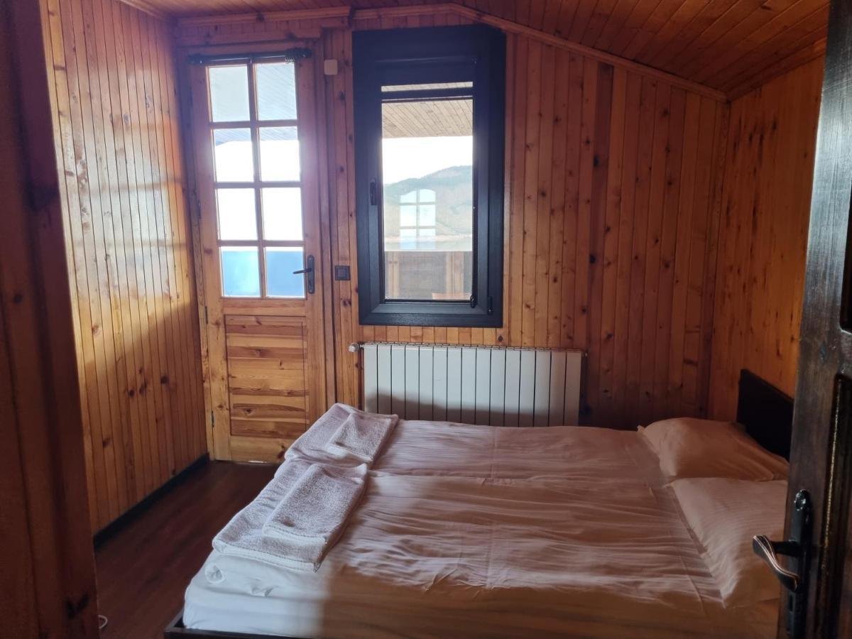 Trifon Zarezan Family Hotel Glavatartsi Eksteriør billede